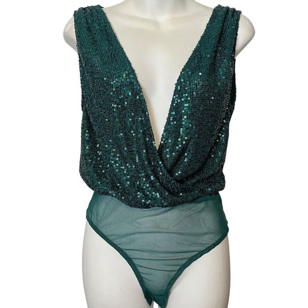Lulus Evening of Wonder Sequin Green Bodysuit V-Neck Sleeveless NWT Swiftie XS